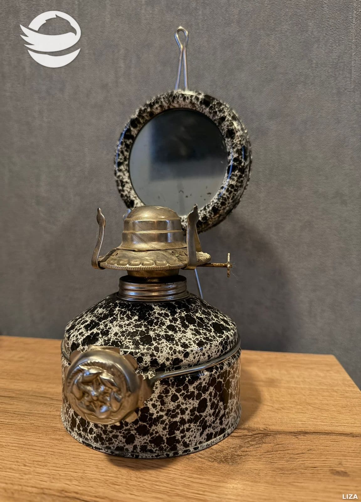 ინტაჟური ნავთის ლამფა, სარკით