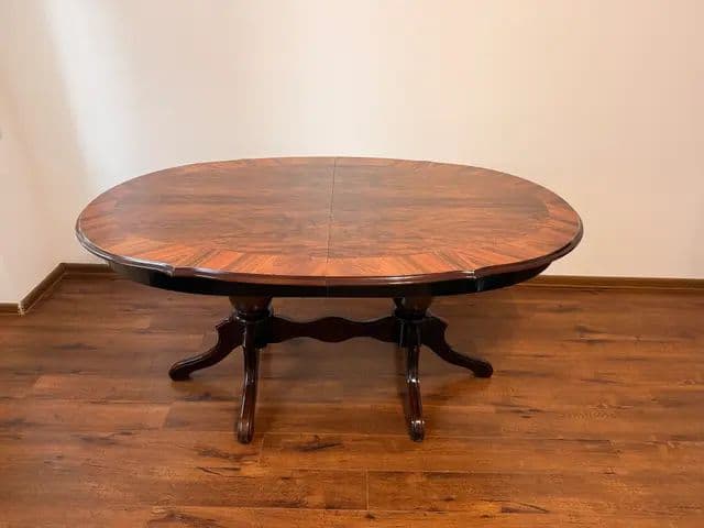 სამზარეულოს მაგიდა